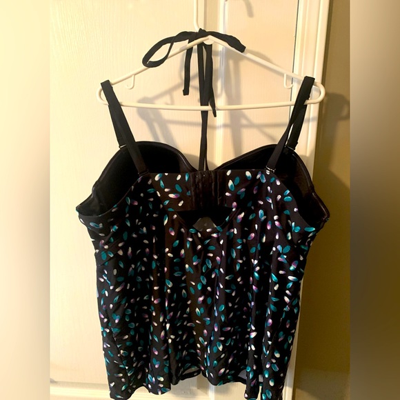 Plus size swim top - Picture 2 of 3